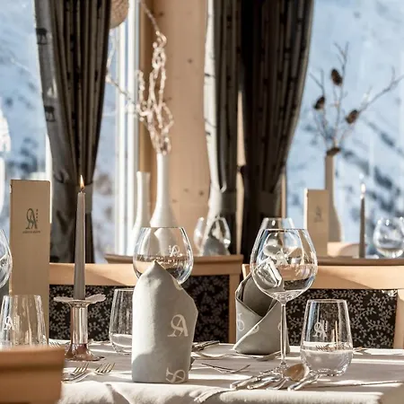 Angerer Alm Hotel 4*