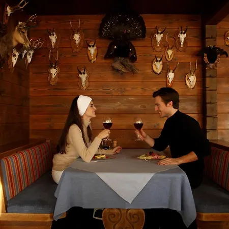 Angerer Alm Hotel 4*